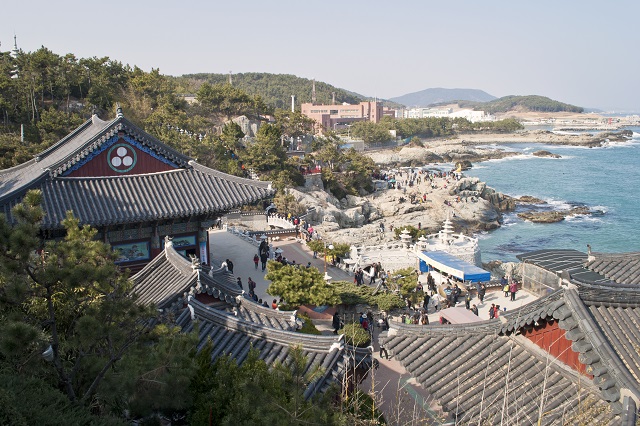 Haedong Yonggungsa - ngôi chùa cổ nhất Hàn Quốc, giá vé máy bay đi Hàn Quốc bao nhiêu tiền