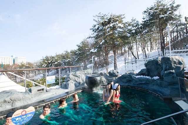 Thoải mái “ngâm mình” ở 6 suối nước nóng tuyệt nhất Hàn Quốc