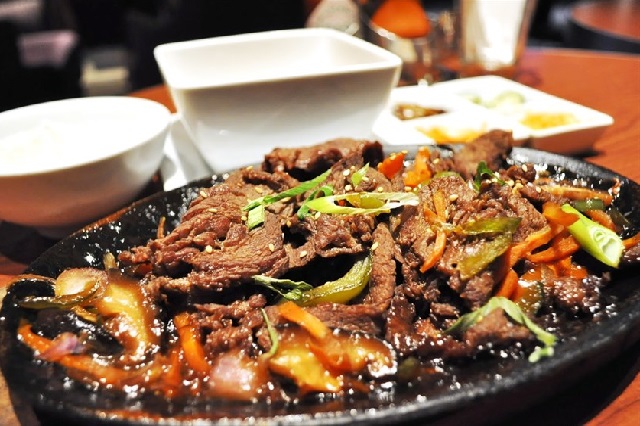 Thưởng thức tinh hoa ẩm thực Hàn Quốc qua 10 món ăn tiêu biểu