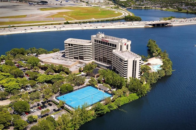 Top 8 khách sạn gần sân bay Miami